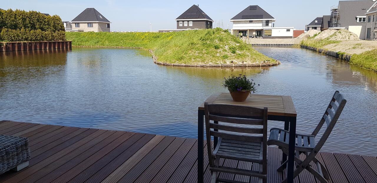 Prachtig Vrijstaand Appartement Aan Het Water Хеерхуговаард Екстериор снимка